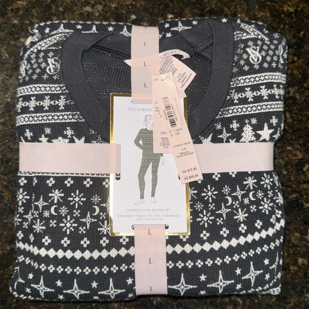 NWT VICTORIAS SECRET PAJAMA SET